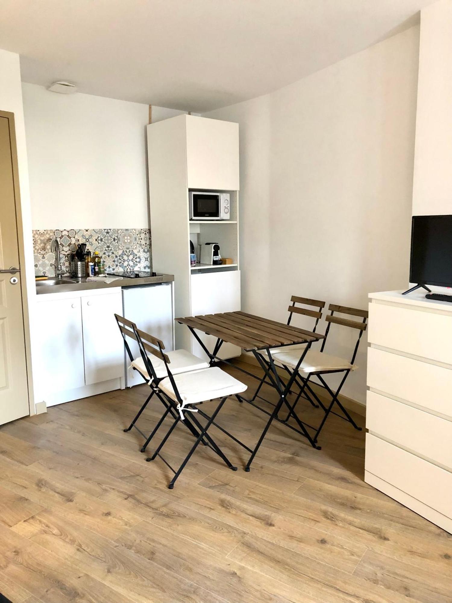 Logement Neuf, Tout Confort, Au Coeur Du Village Saint Didier  Exterior foto